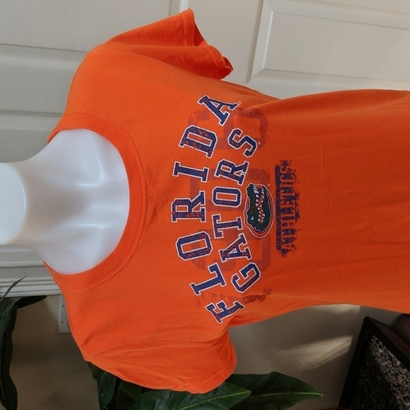 GIII 4 Her By Carl Banks Women's Short Sleeve Fitted Graphic Tee Size Medium - Picture 2 of 6